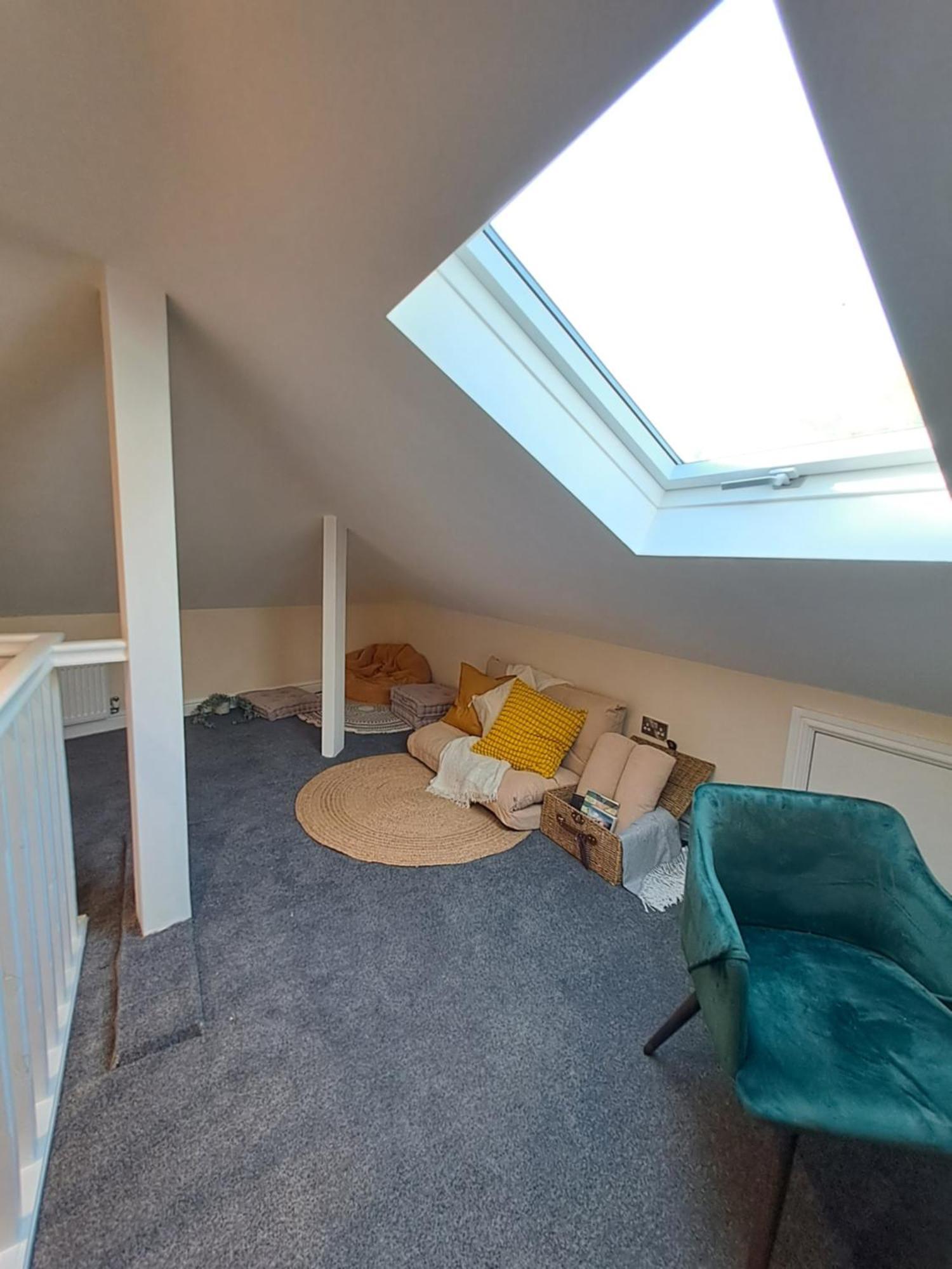 Modern Cosy Corner Flat 3 Bed And Loft Sleep 7 People Apartment London Bagian luar foto