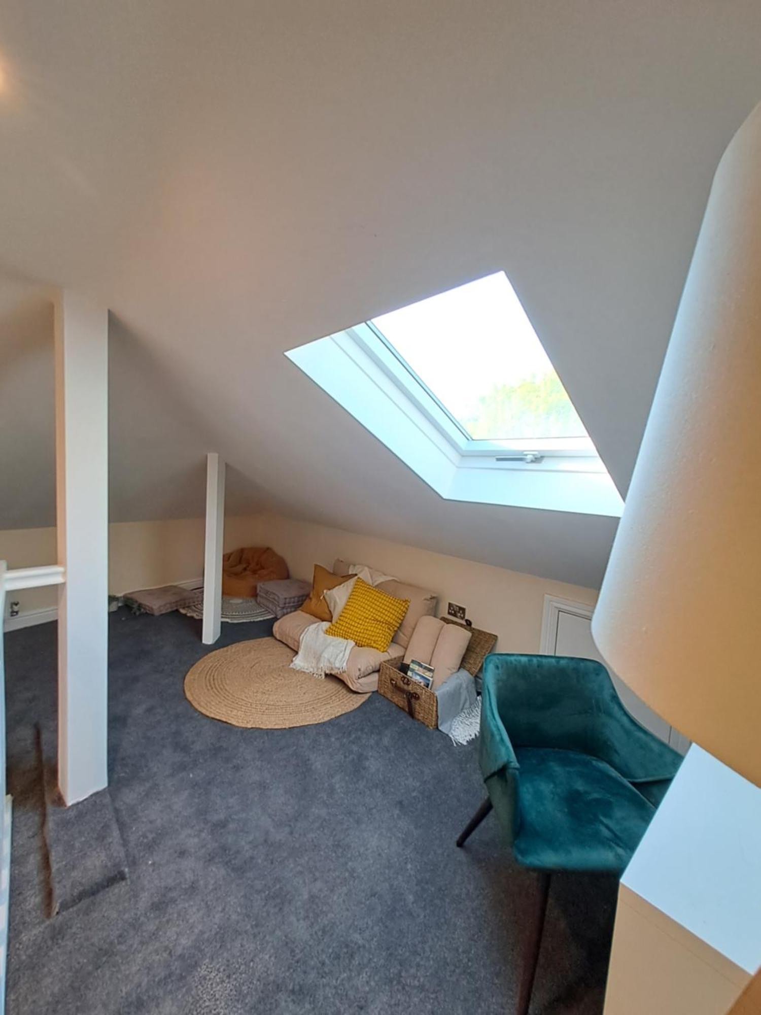 Modern Cosy Corner Flat 3 Bed And Loft Sleep 7 People Apartment London Bagian luar foto
