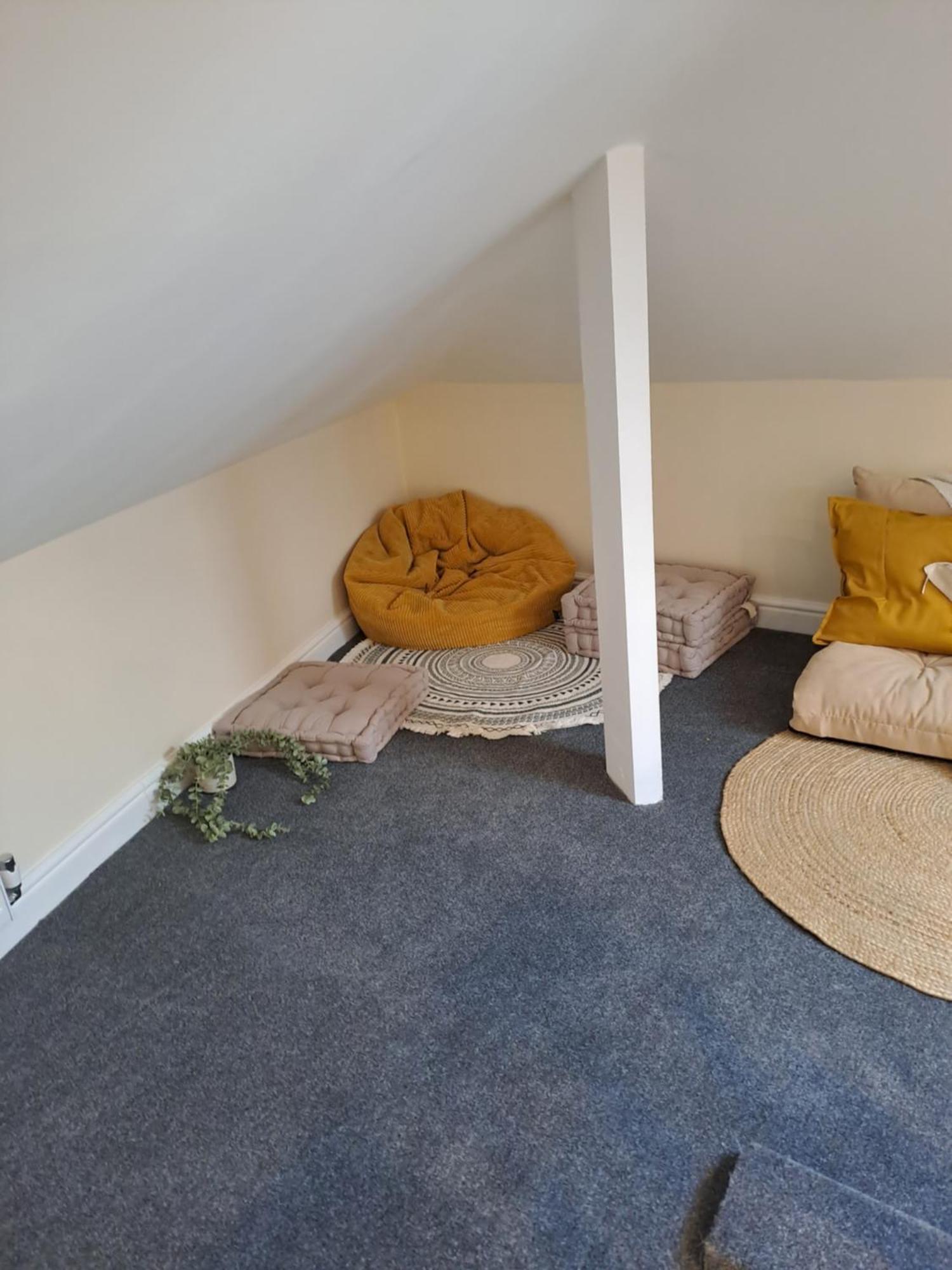 Modern Cosy Corner Flat 3 Bed And Loft Sleep 7 People Apartment London Bagian luar foto
